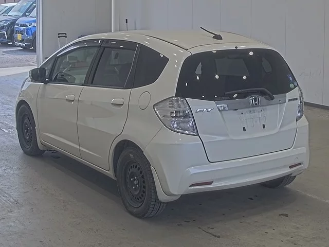 Honda Fit  с аукциона в Японии