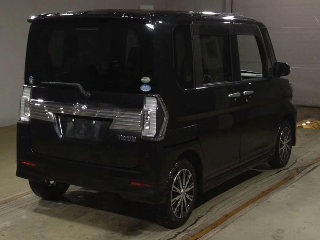 Daihatsu Tanto  с аукциона в Японии