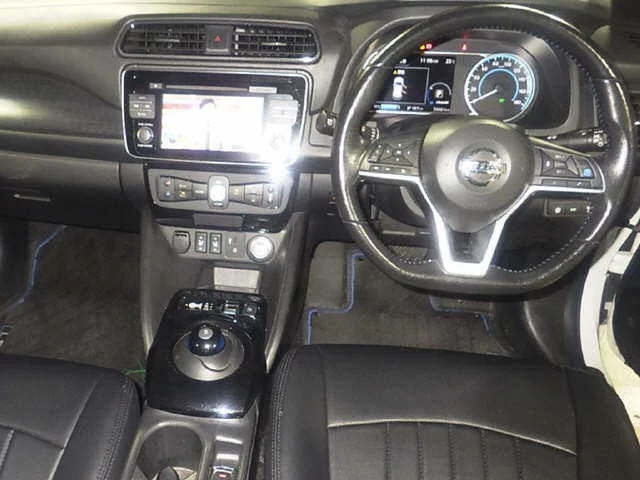Nissan Leaf  с аукциона в Японии