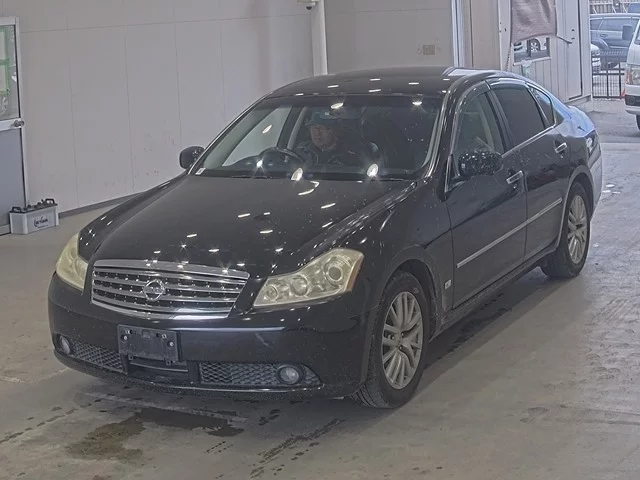 Nissan Fuga  с аукциона в Японии