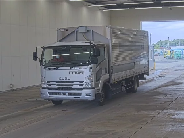Isuzu Forward  с аукциона в Японии