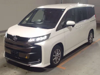 TOYOTA NOAH