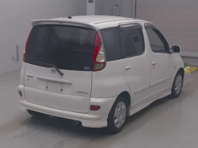 TOYOTA FUN CARGO