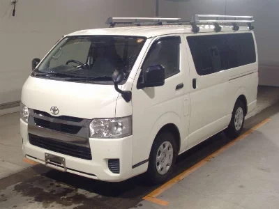 TOYOTA HIACE VAN