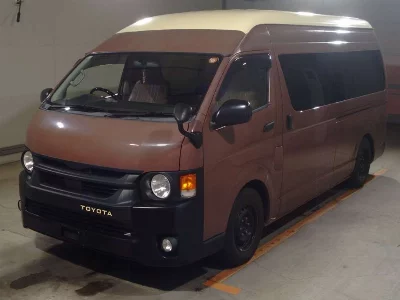 TOYOTA REGIUS VAN