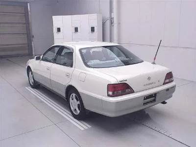 TOYOTA CRESTA