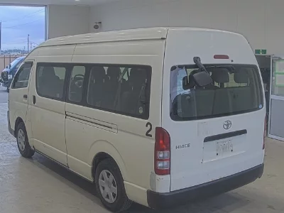 Toyota HiAce Commuter