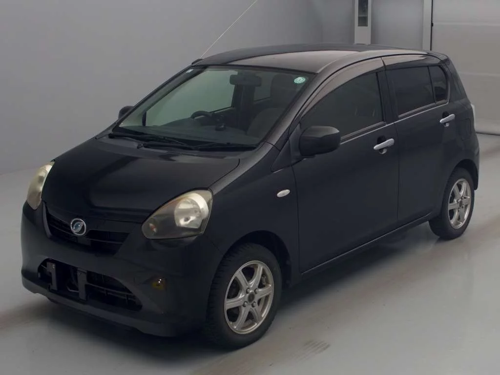 Daihatsu Mira e:S  с аукциона в Японии