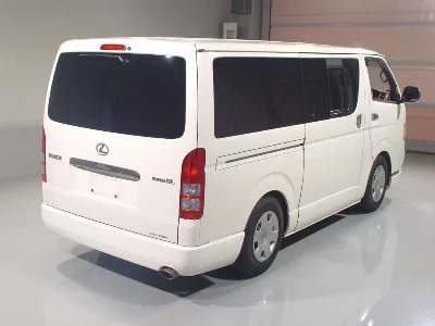 TOYOTA HIACE VAN