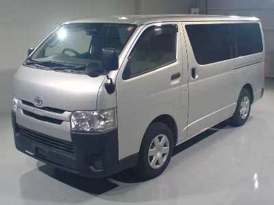 TOYOTA REGIUS VAN