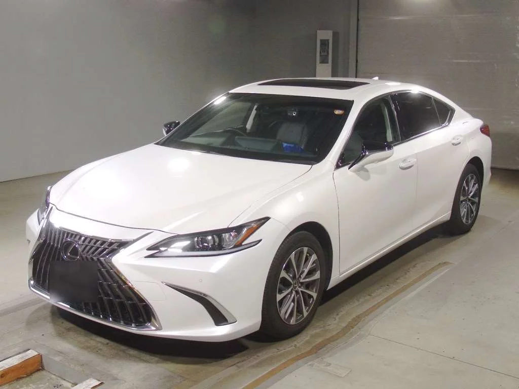 Lexus ES300h  с аукциона в Японии