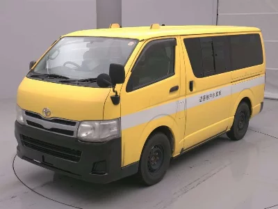 TOYOTA HIACE VAN