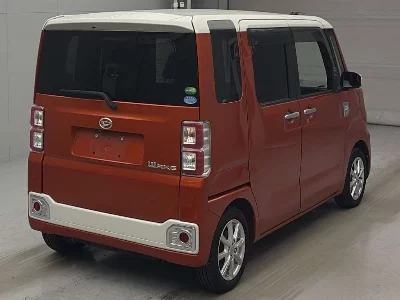 DAIHATSU WAKE