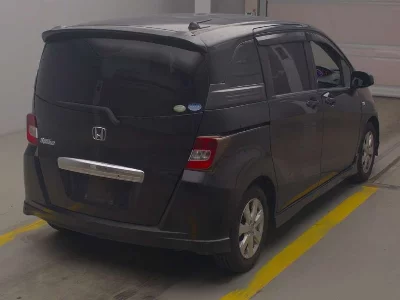 HONDA FREED SPIKE