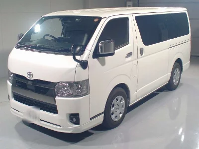 TOYOTA HIACE VAN