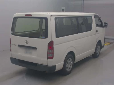 TOYOTA REGIUS VAN