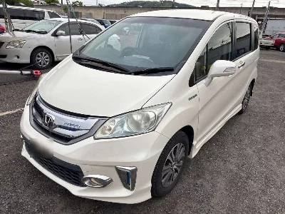 HONDA FREED HYBRID