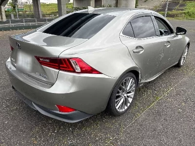 LEXUS IS