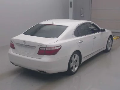 LEXUS LS