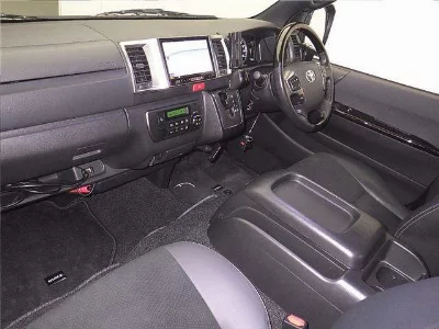 TOYOTA HIACE