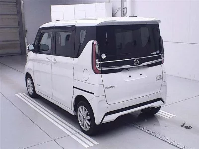 NISSAN ROOX
