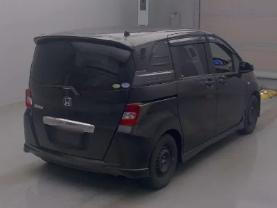 HONDA FREED SPIKE