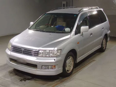 MITSUBISHI CHARIOT GRANDIS