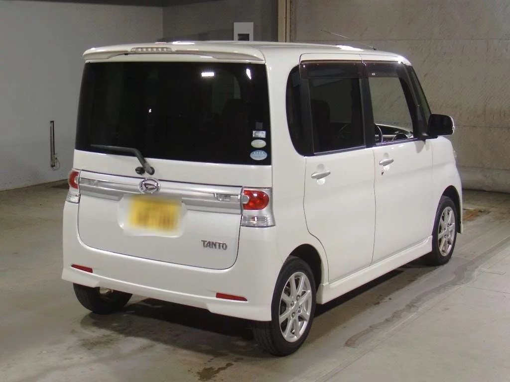 Daihatsu Tanto  с аукциона в Японии