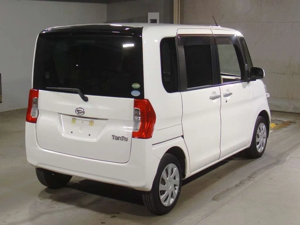 Daihatsu Tanto  с аукциона в Японии