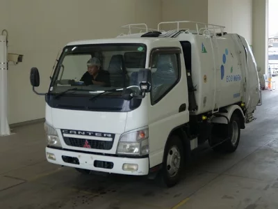 MITSUBISHI CANTER