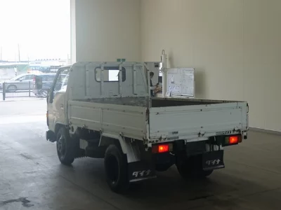 TOYOTA DYNA
