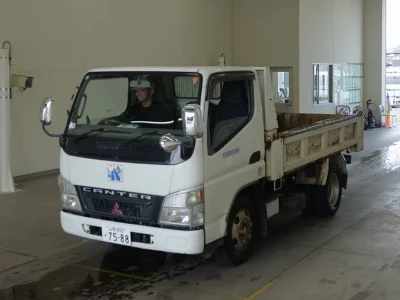 MITSUBISHI CANTER