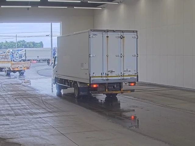 Hino Dutro  с аукциона в Японии