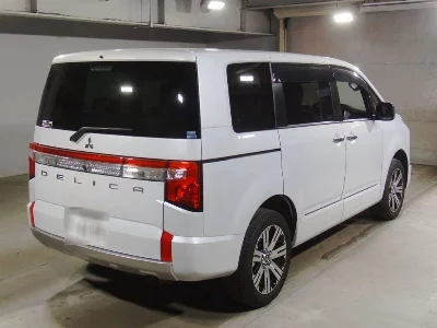MITSUBISHI DELICA D:5