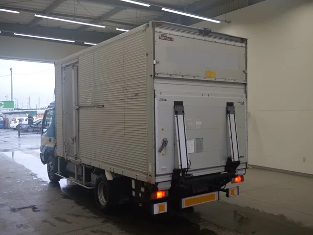 Hino Dutro  с аукциона в Японии