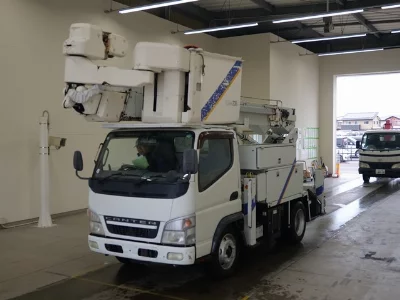 MITSUBISHI CANTER