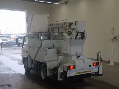 MITSUBISHI CANTER