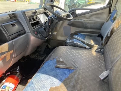 MITSUBISHI CANTER