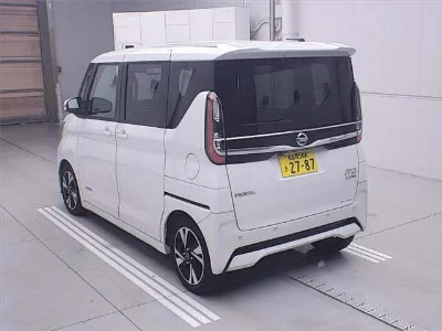 NISSAN ROOX