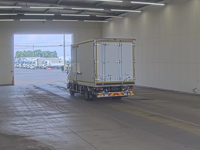 Hino Dutro  с аукциона в Японии