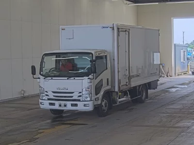 Isuzu Elf