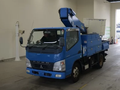 MITSUBISHI CANTER