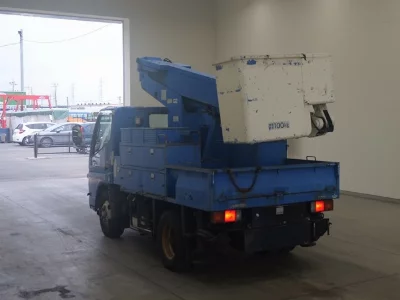 MITSUBISHI CANTER