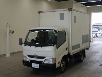 TOYOTA DYNA