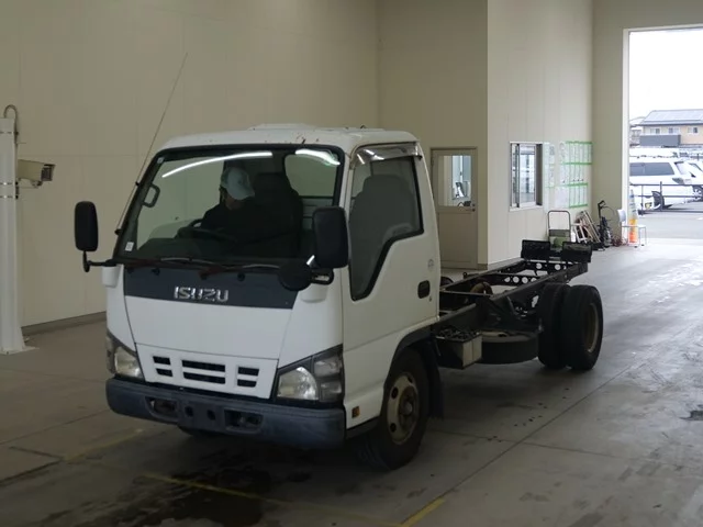 Isuzu Elf  с аукциона в Японии