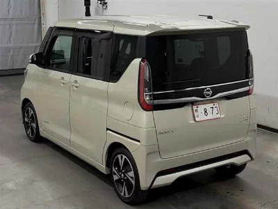 NISSAN ROOX