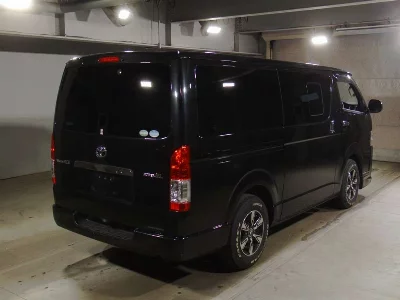 TOYOTA REGIUS VAN