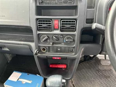 NISSAN NT100 CLIPPER