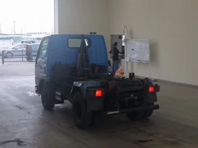 MITSUBISHI CANTER