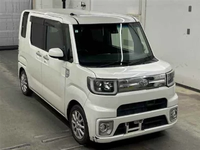 TOYOTA PIXIS MEGA